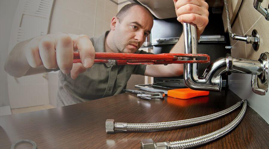 Expert burst pipe repair services in Idanha, OR